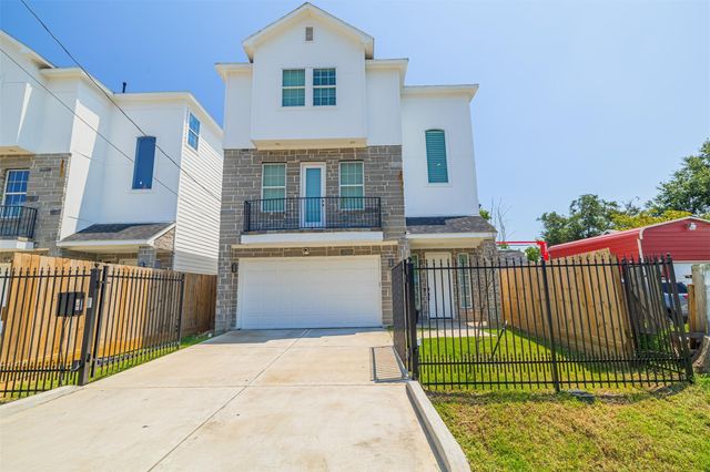 7814 De Priest Street, Houston, TX 77088