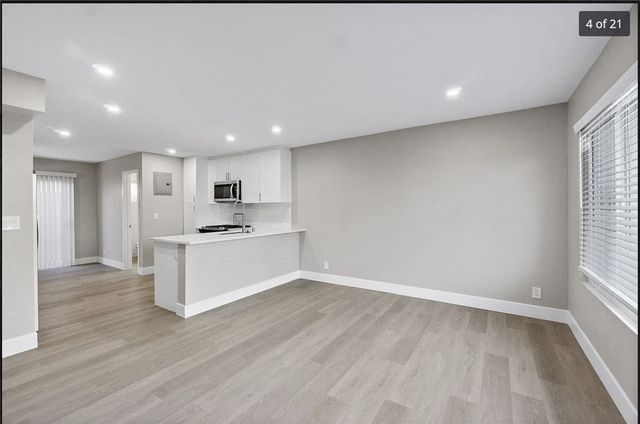 1024 Mission D, Costa Mesa, CA 92626