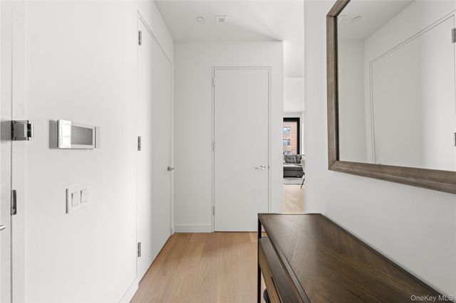 21-21 31st Street 2L, Astoria, NY 11105