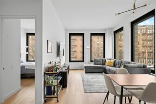 21-21 31st Street 2L, Astoria, NY 11105