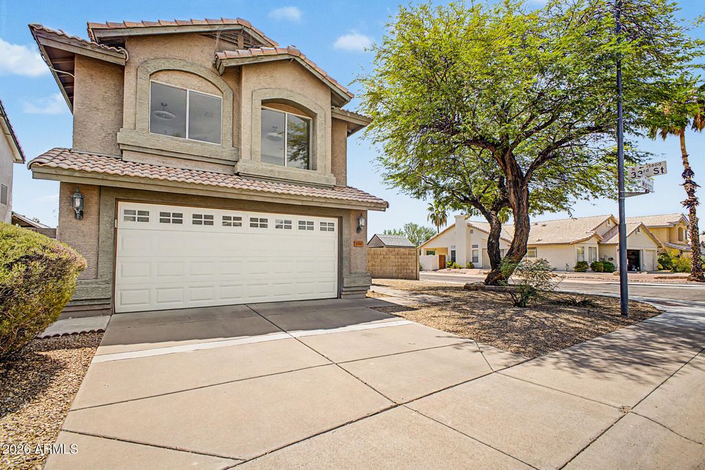 3301 E MARCONI Avenue, Phoenix, AZ 85032 — photo 2