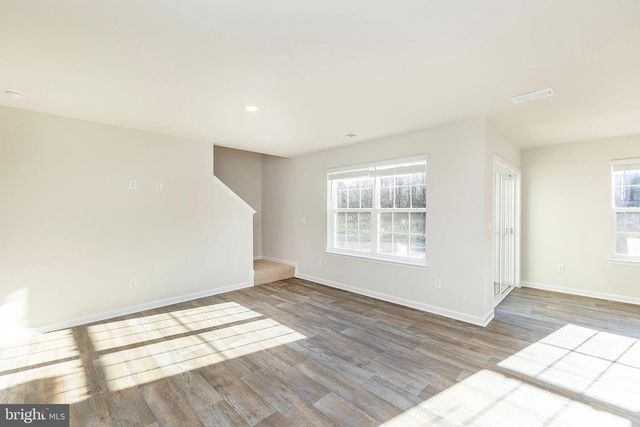 5215 CROOKED LN, Stephens City, VA 22655