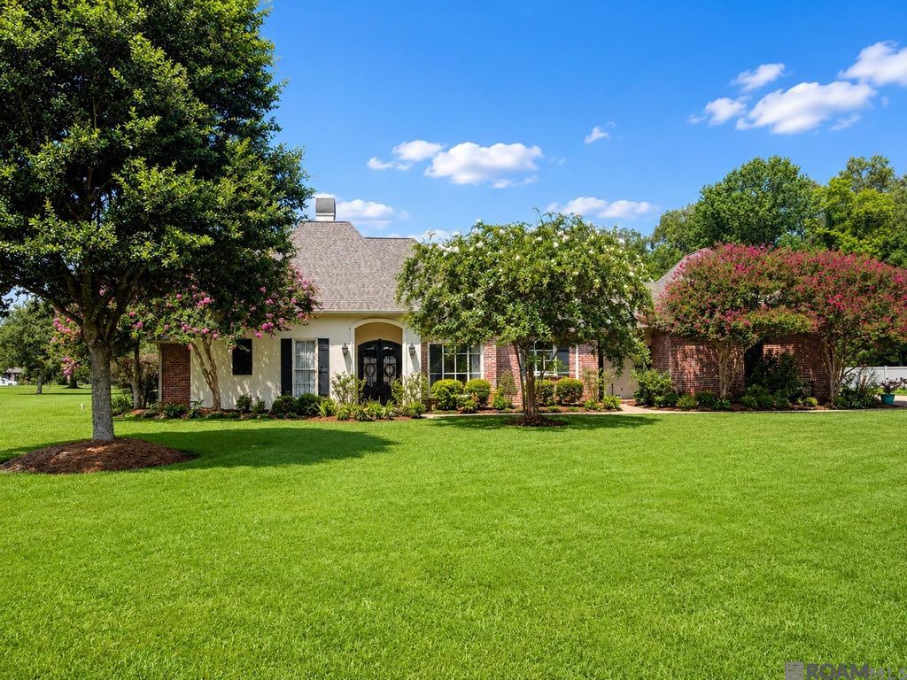 23943 Sunnyside Ln, Zachary, LA 70791
