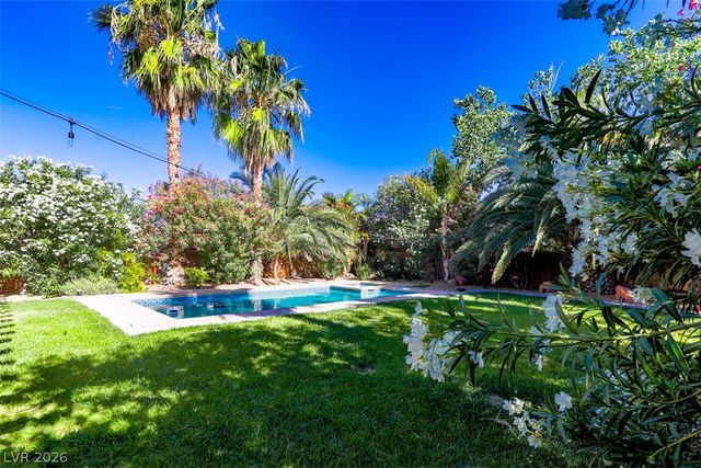 1467 Corsica Crest Court, Las Vegas, NV 89123