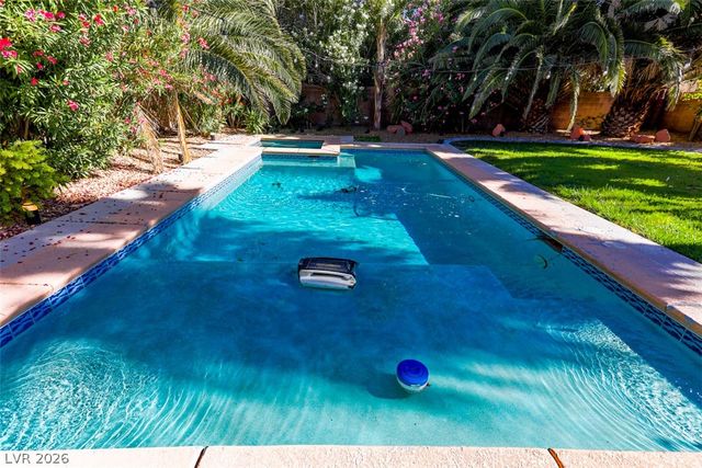 1467 Corsica Crest Court, Las Vegas, NV 89123