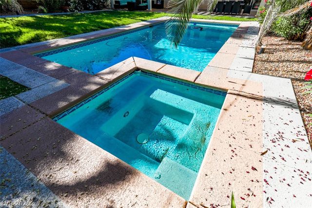 1467 Corsica Crest Court, Las Vegas, NV 89123