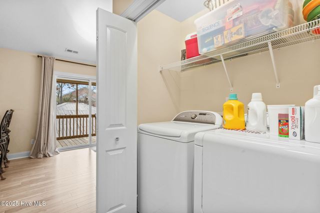 104 NE 26th Street, Oak Island, NC 28465