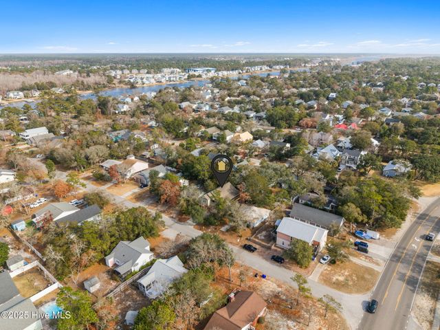 104 NE 26th Street, Oak Island, NC 28465