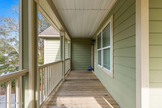 104 NE 26th Street, Oak Island, NC 28465