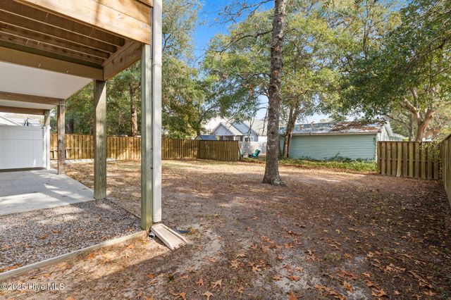 104 NE 26th Street, Oak Island, NC 28465