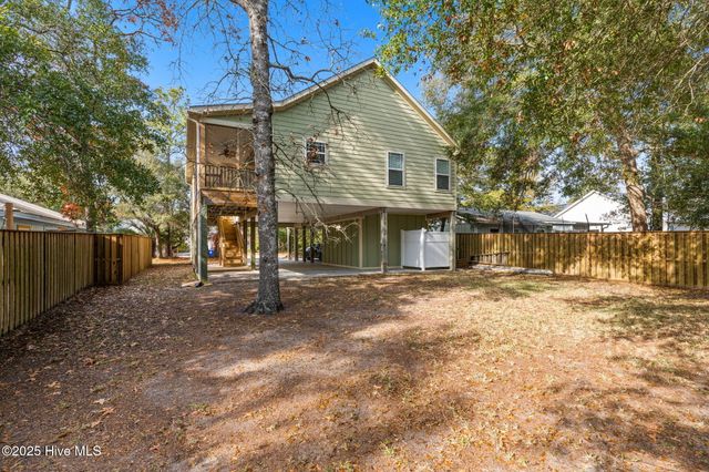 104 NE 26th Street, Oak Island, NC 28465