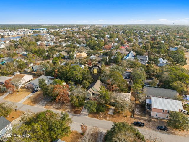 104 NE 26th Street, Oak Island, NC 28465