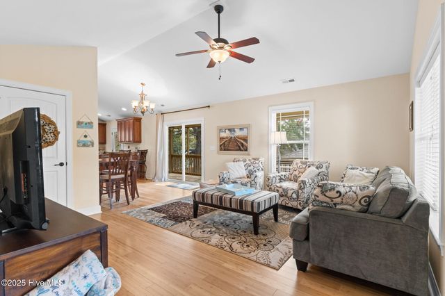 104 NE 26th Street, Oak Island, NC 28465