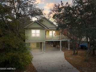 104 NE 26th Street, Oak Island, NC 28465