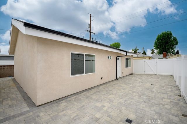 2657 N Brighton Street, Burbank, CA 91504