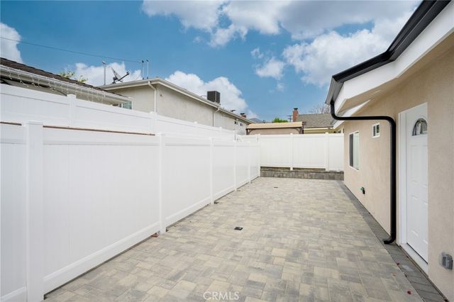 2657 N Brighton Street, Burbank, CA 91504