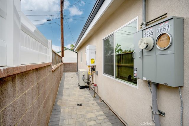 2657 N Brighton Street, Burbank, CA 91504