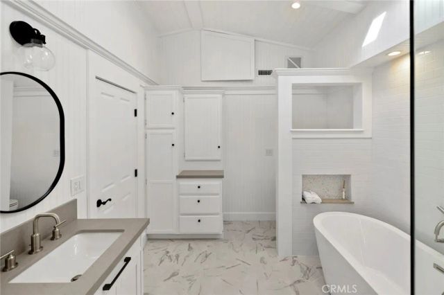 203 Via Nice, Newport Beach, CA 92663