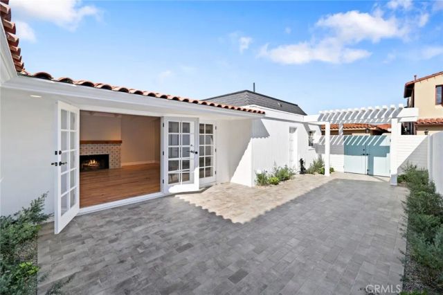 203 Via Nice, Newport Beach, CA 92663