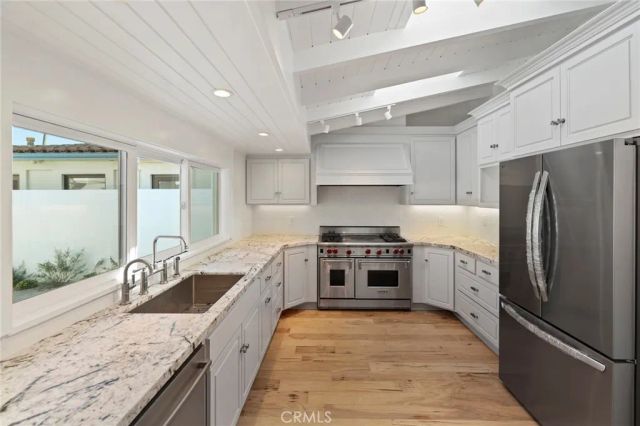 203 Via Nice, Newport Beach, CA 92663