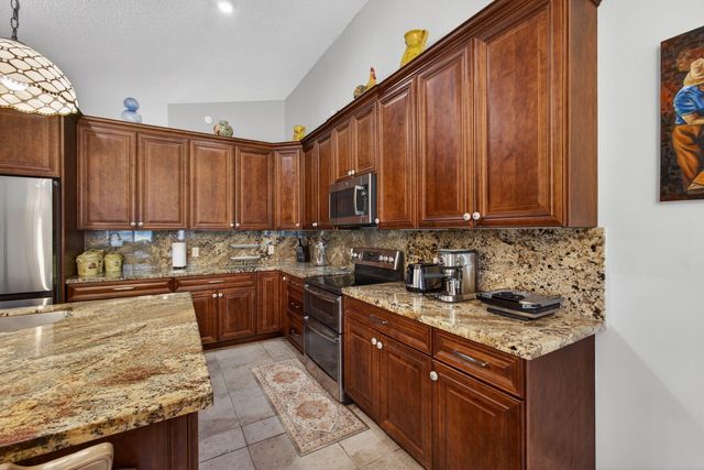 168 Thornton Drive, Palm Beach Gardens, FL 33418