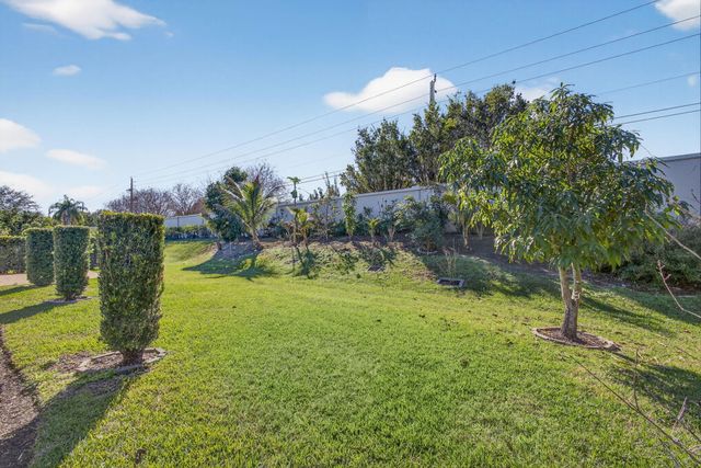 168 Thornton Drive, Palm Beach Gardens, FL 33418