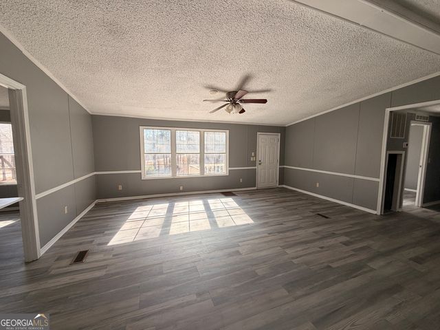 200 Whitlock Drive, Hogansville, GA 30230