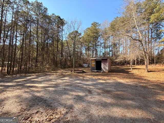 200 Whitlock Drive, Hogansville, GA 30230