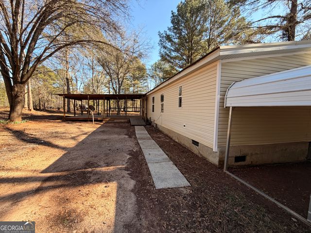 200 Whitlock Drive, Hogansville, GA 30230