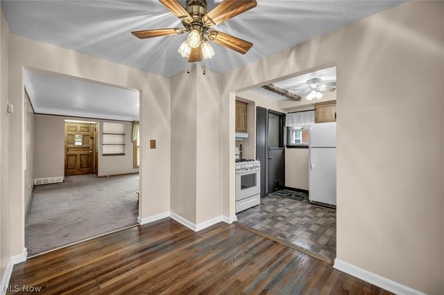 6471 Kerneywood Road, Parma, OH 44129