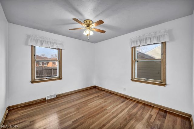 6471 Kerneywood Road, Parma, OH 44129