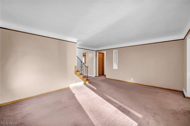 6471 Kerneywood Road, Parma, OH 44129