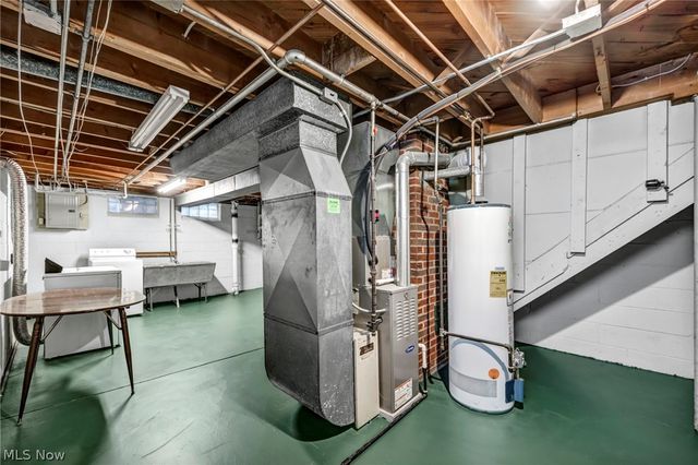 6471 Kerneywood Road, Parma, OH 44129