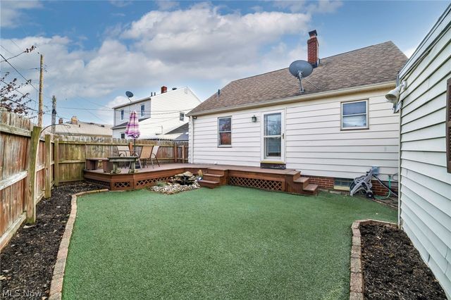 6471 Kerneywood Road, Parma, OH 44129