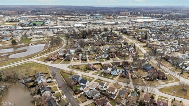 6471 Kerneywood Road, Parma, OH 44129