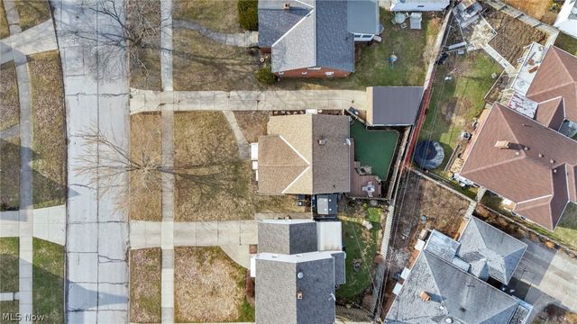 6471 Kerneywood Road, Parma, OH 44129