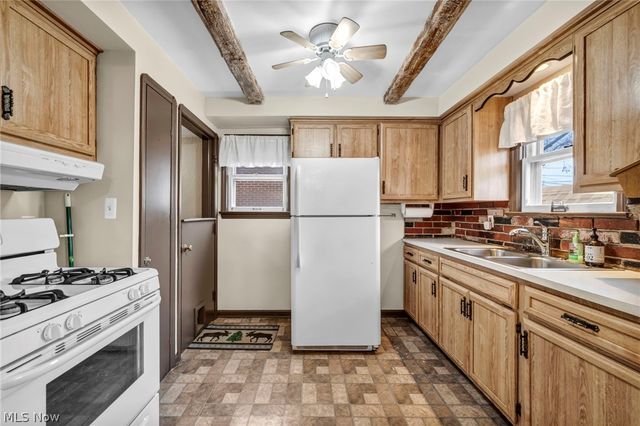 6471 Kerneywood Road, Parma, OH 44129