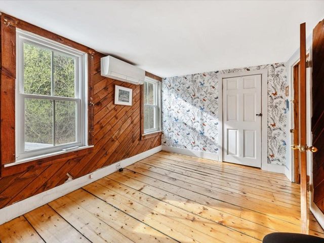 72 Pine Cliffs Road, Fletcher, VT 05464