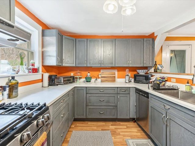 72 Pine Cliffs Road, Fletcher, VT 05464