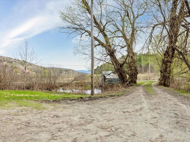 72 Pine Cliffs Road, Fletcher, VT 05464