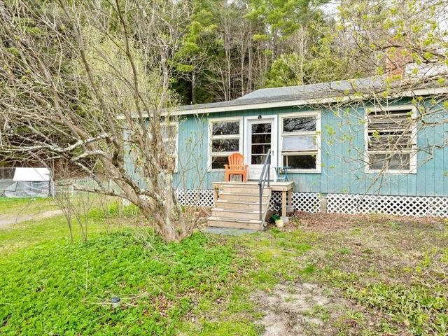 72 Pine Cliffs Road, Fletcher, VT 05464
