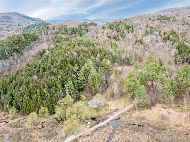 72 Pine Cliffs Road, Fletcher, VT 05464