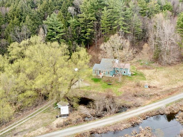 72 Pine Cliffs Road, Fletcher, VT 05464