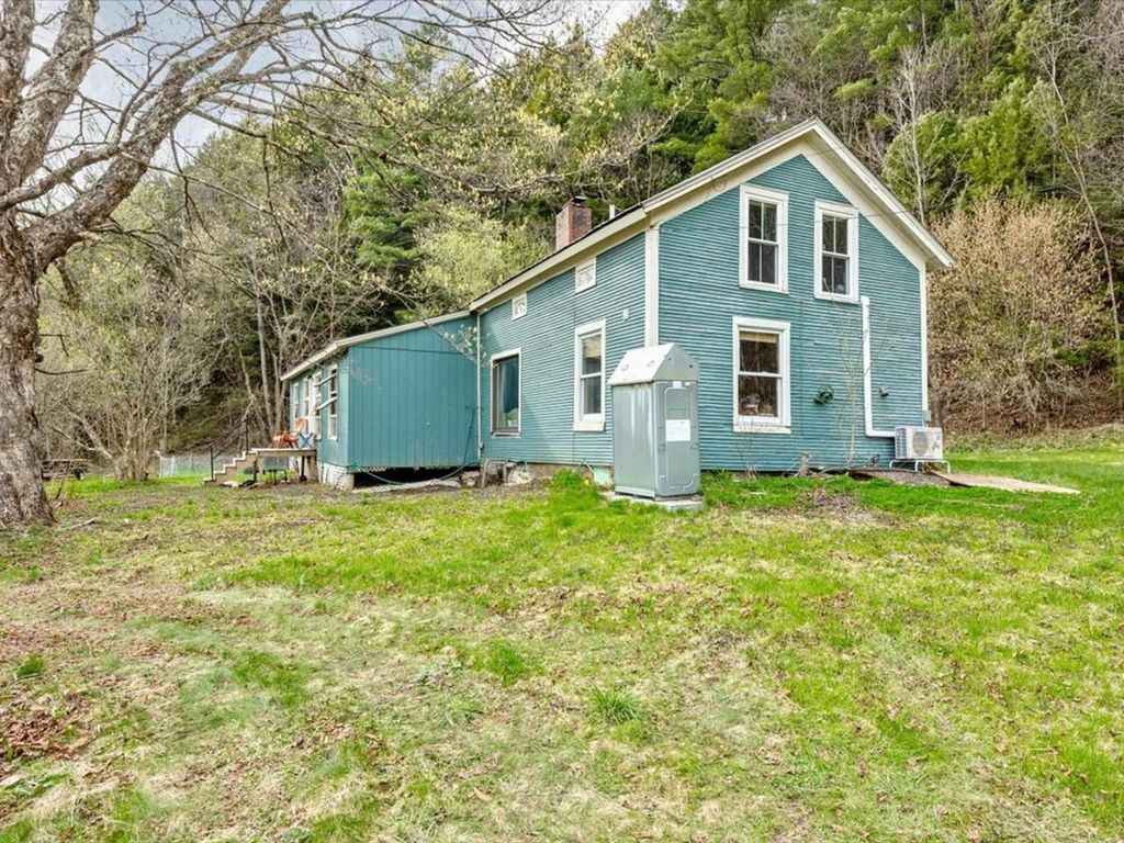 72 Pine Cliffs Road, Fletcher, VT 05464