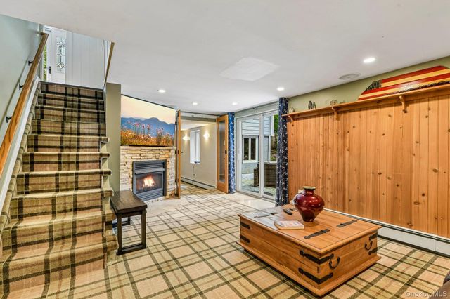 11 Bowman Lane, Kings Park, NY 11754