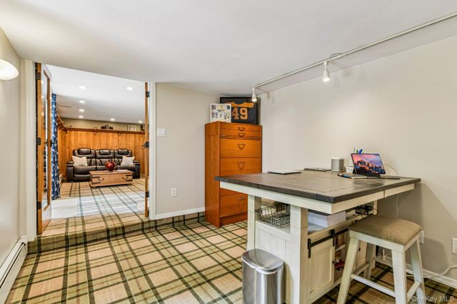 11 Bowman Lane, Kings Park, NY 11754