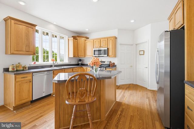 6 ANDREW CT, Hanover, PA 17331