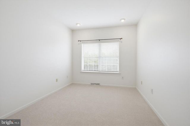 6 ANDREW CT, Hanover, PA 17331