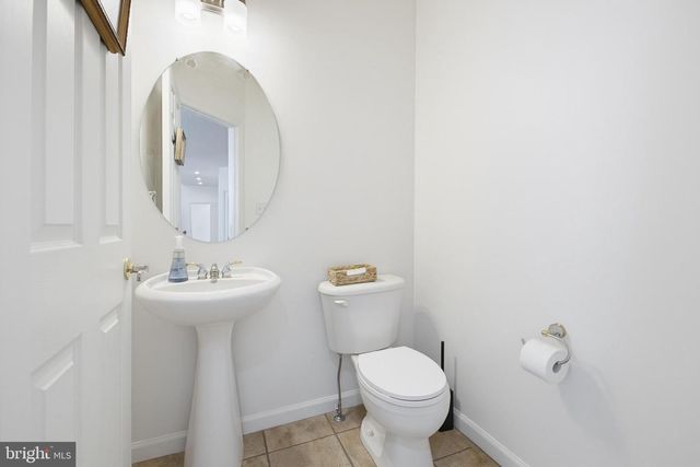 6 ANDREW CT, Hanover, PA 17331