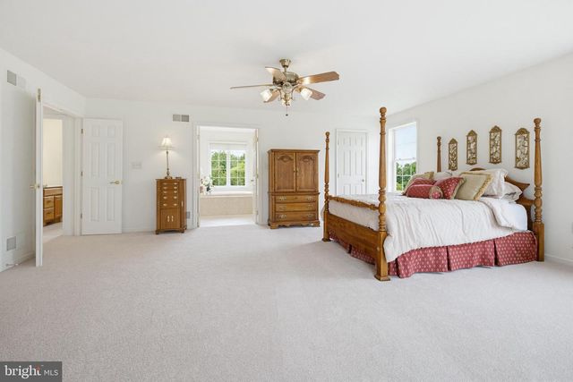6 ANDREW CT, Hanover, PA 17331